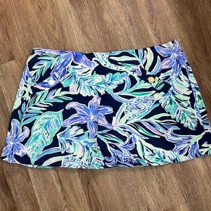 Lilly Pulitzer Madison skort. Good used condition. XL.